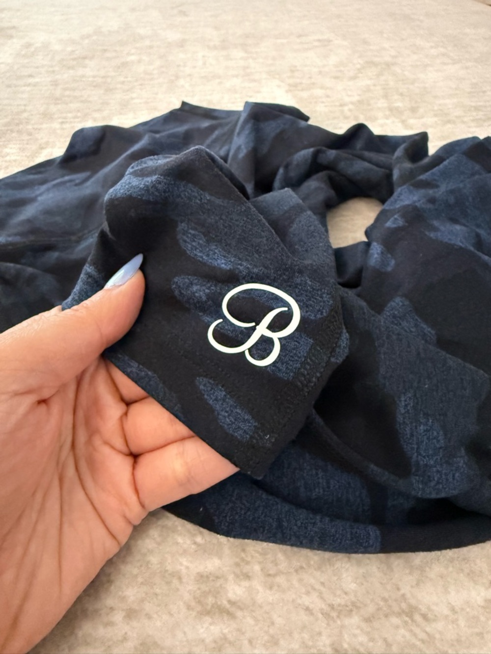 Bombshell Sportswear Fit Camo Legging — Blue/Black - Picture 5 of 7
